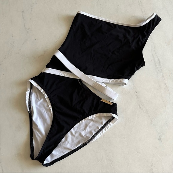 ALEXANDRA MIRO - TATIANA SWIMSUIT - BLACK size XS - Picture 8 of 12